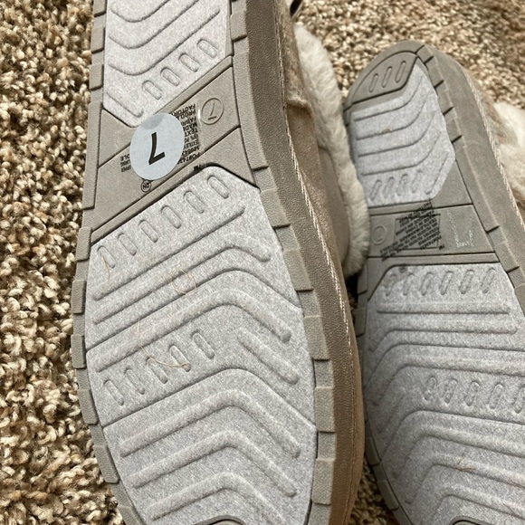 Maurice’s Iris Faux Fur Trim Ankle Boots - Picture 6 of 11